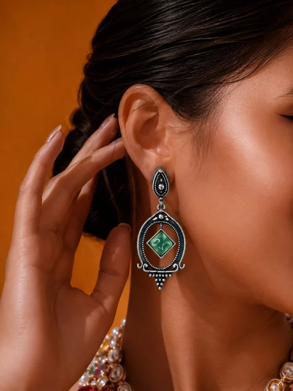 Emerald Noor Earrings